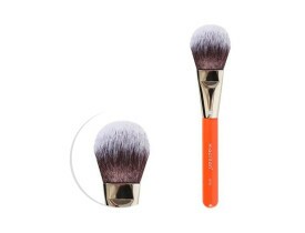 Pincel Profissional Para Pó Contorno Iluminador BT02 Macrilan